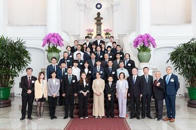台灣之光！城市科大國際發明展橫掃獎牌 蕭美琴副總統親自接見